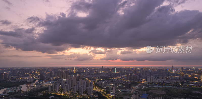 江苏省常州市城市晚霞特写航拍