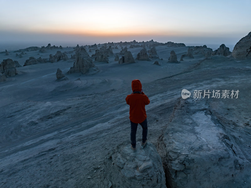 青海海西州俄博梁无人区戈壁滩上的奇特地貌