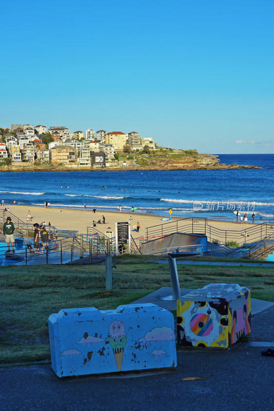 澳洲悉尼，邦迪沙滩bondi beach