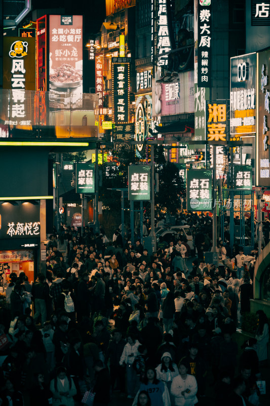 太平老街牌坊夜景特写