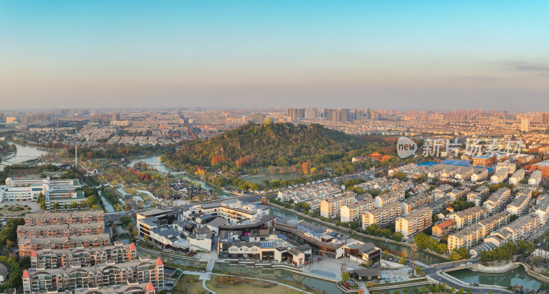 航拍昆山城市秋冬夕阳风光