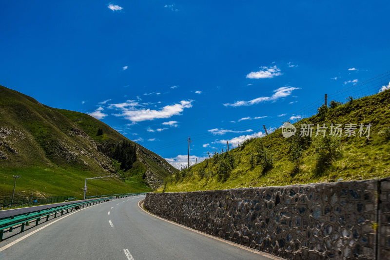 甘肃省G227张孟线公路风景