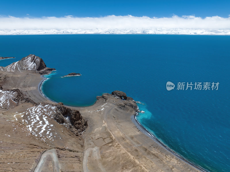 西藏那曲纳木措圣象天门湖泊雪山高空航拍