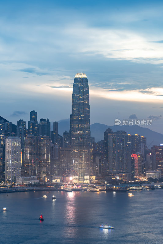 香港维多利亚港CBD中环日落夜景繁华都市