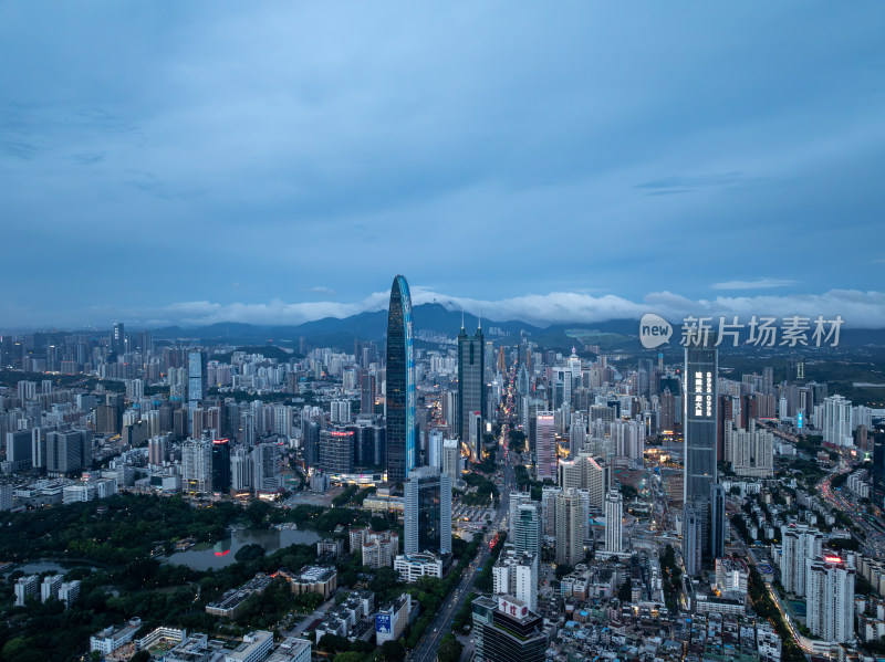 深圳罗湖CBD京基平安大厦蓝调夜景航拍