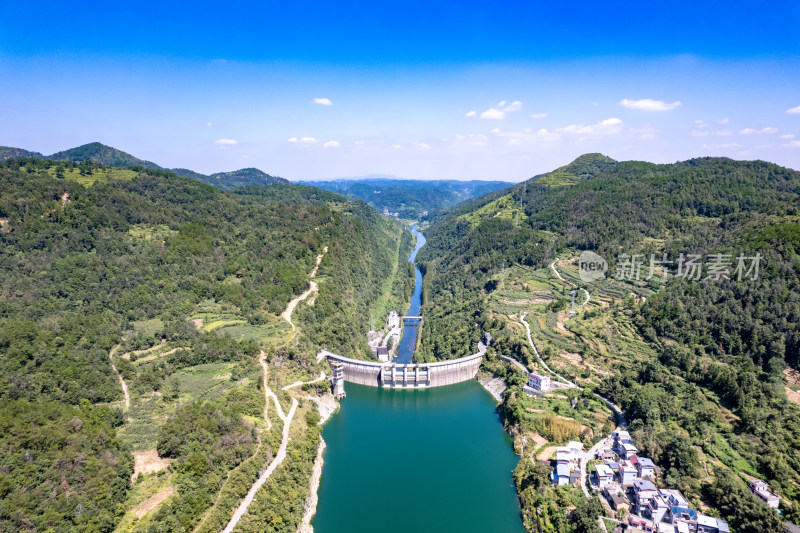 湖南湘西凤凰古城长潭岗水利风景区航拍图