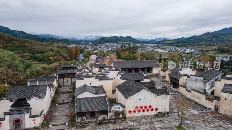 安徽呈坎村山村秋景徽派建筑群航拍