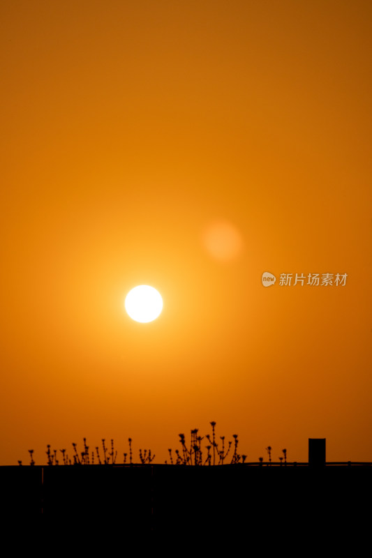 落日余晖夕阳剪影