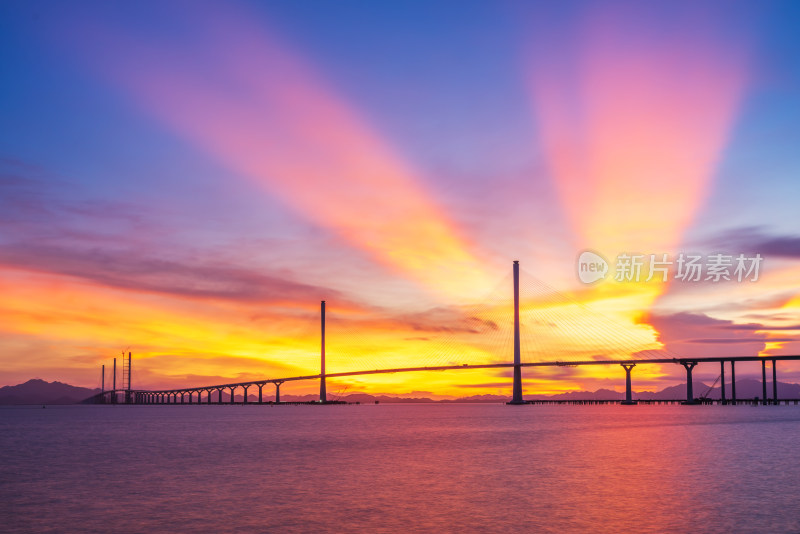 黄茅海跨海通道日落火烧云晚霞