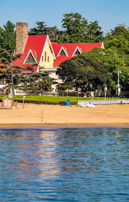 山东青岛第三海水浴场海滨海岸海滩海天景观