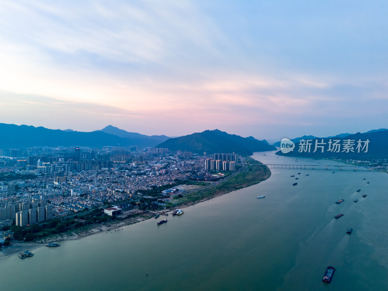 肇庆城市夕阳晚霞航拍图