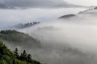 重庆酉阳：“睡佛”下的风景