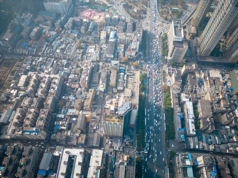 城市大道拥堵交通车辆行驶航拍长沙摄影图