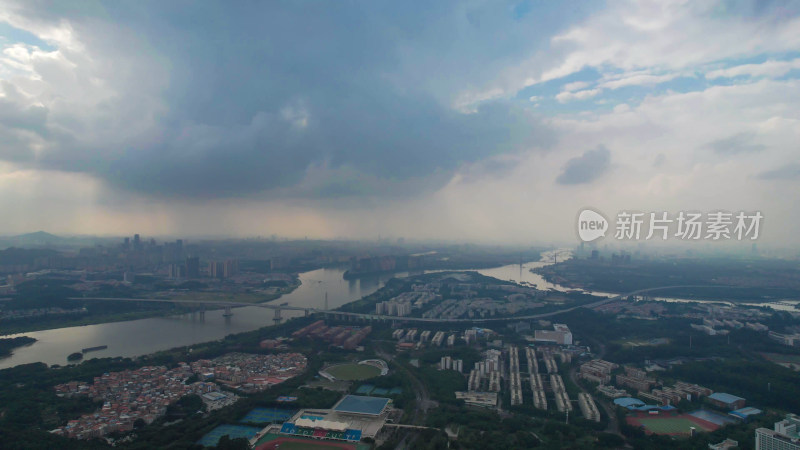 广州城市大景乌云密布