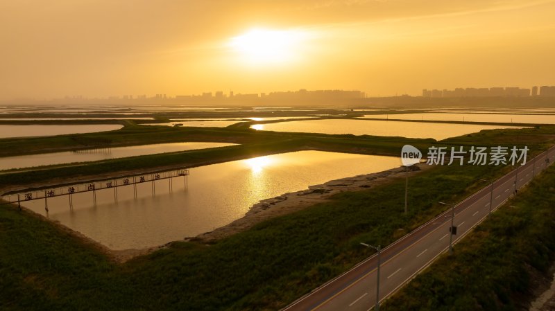 山西运盐池黄昏日落航拍，自然风景湖水