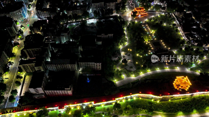 广东肇庆古城墙府城遗址披云楼夜景航拍图