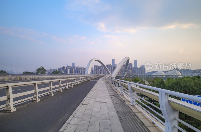 广西南宁大桥城市风光建筑