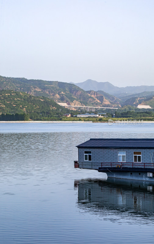 河南三门峡陕州公园天鹅湖黄河公园景点景观