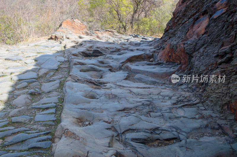 北京京西玉河古道蹄窝景观