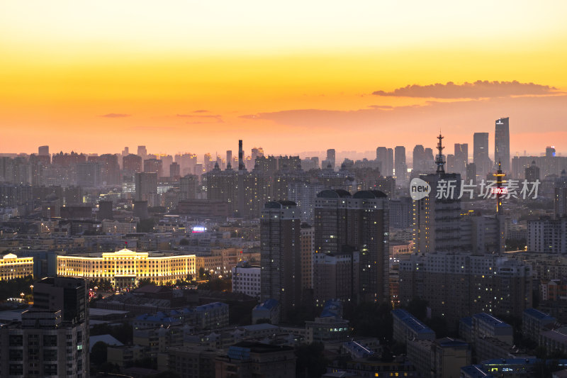 哈尔滨夜景地标性建筑龙塔