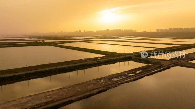 山西运盐池黄昏日落航拍，自然风景湖水