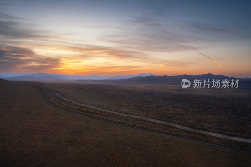 航拍乌兰布统影视基地景区草原日出风光