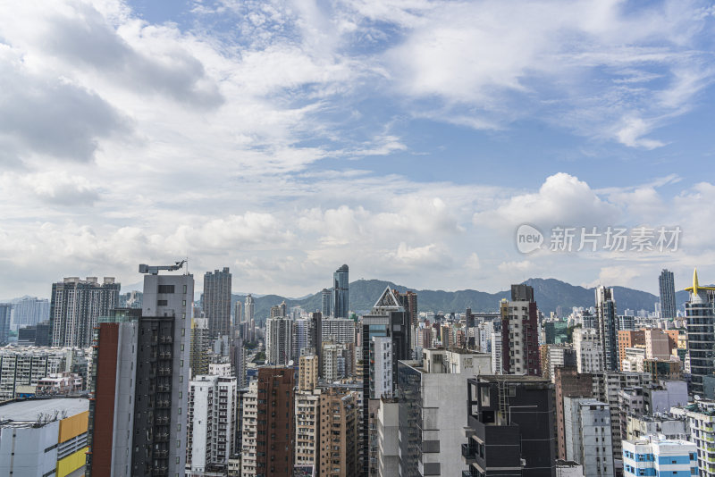 高楼林立的现代化城市天际线全景