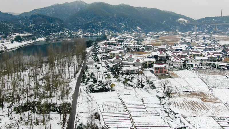 冬天农田农业种植雪景航拍图