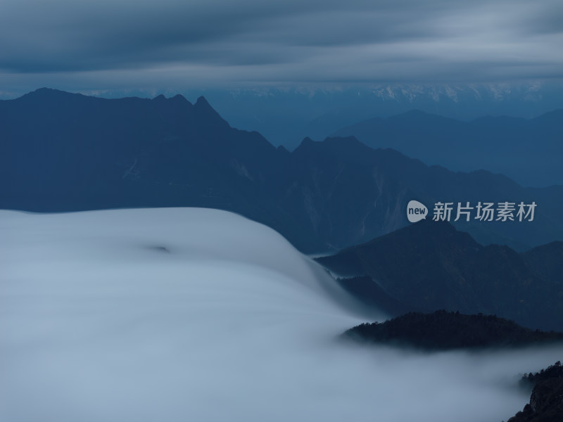 四川雅安牛背山云海云瀑贡嘎雪山高空航拍