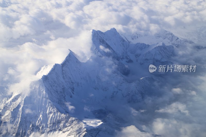 飞机进藏航拍的雪山群