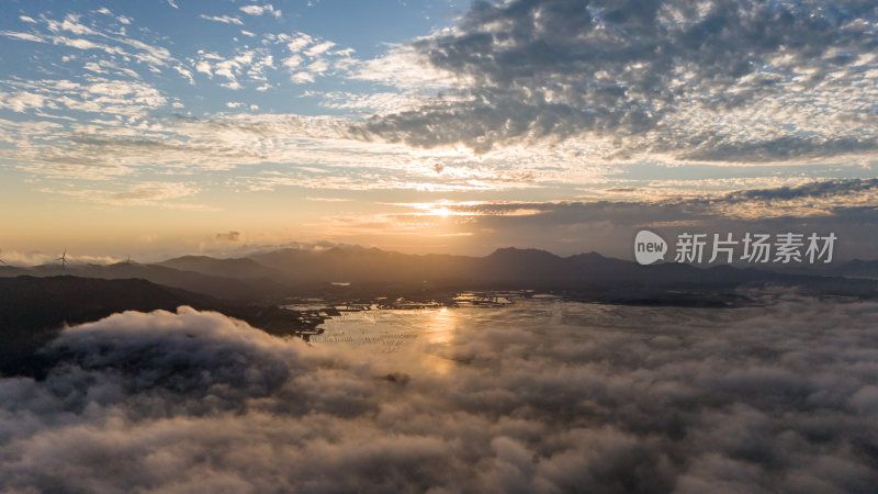 惠州观音山-山间风力发电场云海日落