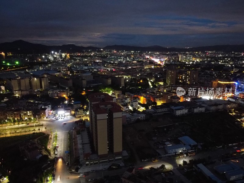 航拍广东省东莞市清溪镇夜景城市风光