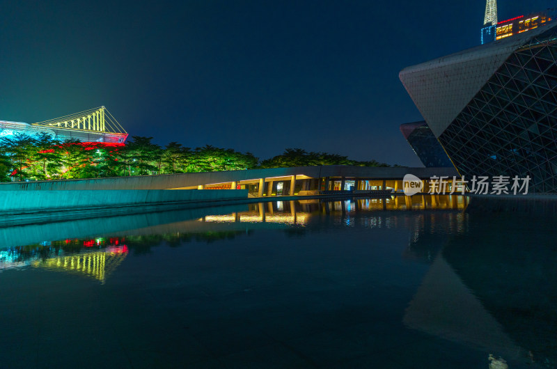 广州珠江新城花城广场广州大剧院水景夜景