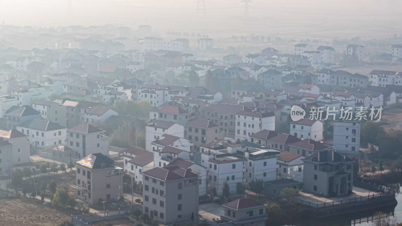 俯瞰城郊住宅区