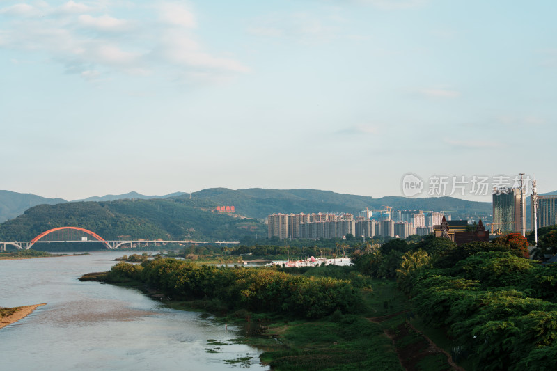 西双版纳景洪市山水相依城市新貌