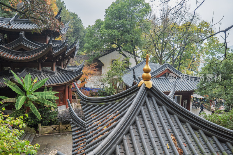 杭州韬光寺建筑屋顶园林景观