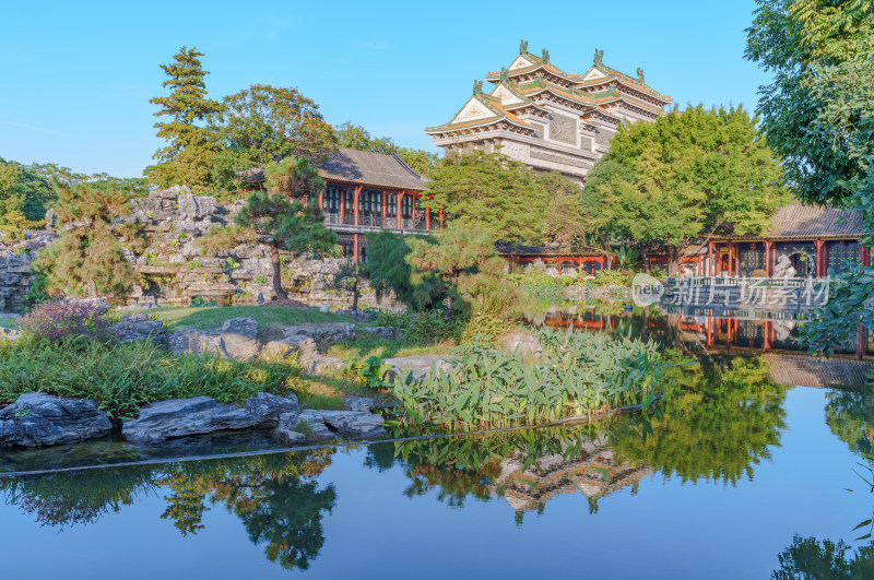 佛山顺峰山公园粤剧大观园传统岭南园林湖景