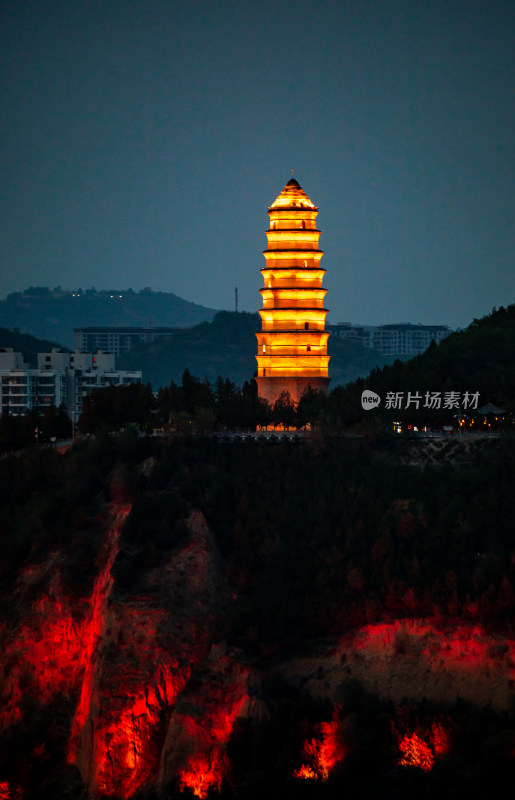 陕西延安宝塔山宝塔岭山寺塔夜景