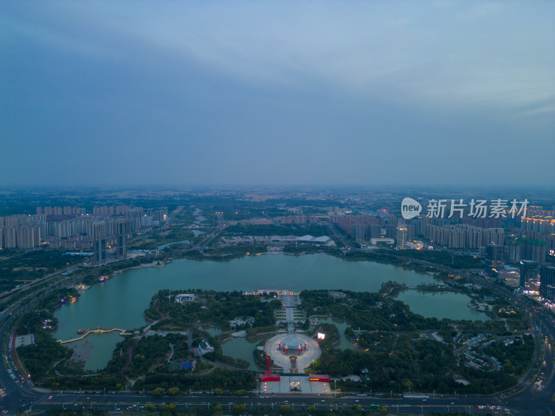 航拍河南商丘日月湖景区夜景