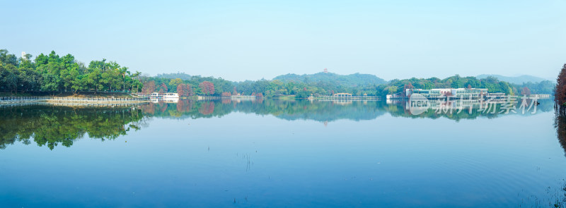 广州麓湖公园山脉树林湖光山色全景长图