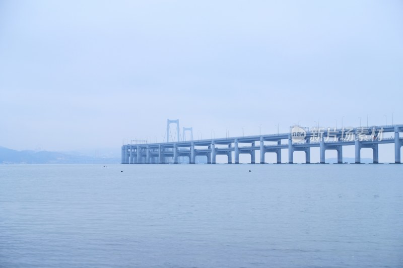 大连跨海大桥的夜景