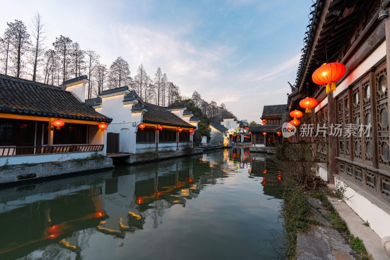 南京白鹭洲秦淮河傍晚夜景