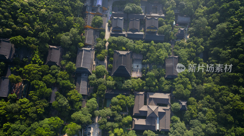 杭州灵隐寺初夏航拍