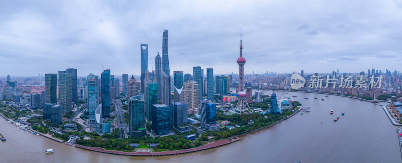 航拍上海陆家嘴和黄浦江全景