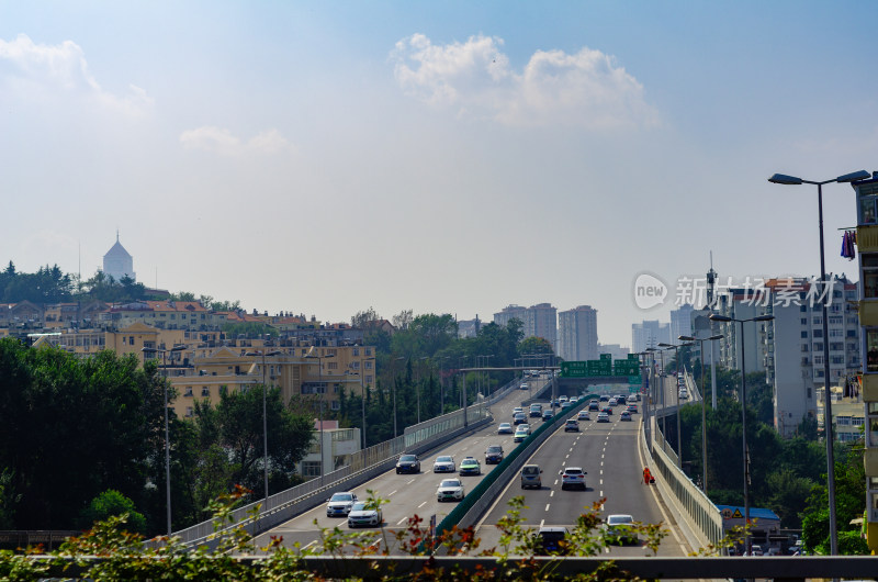 青岛市北区的高架桥