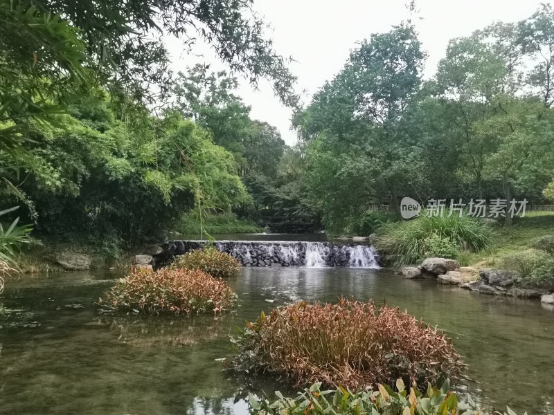 西湖风景名胜区乌龟潭景区小瀑布