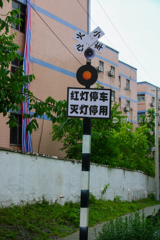 武汉汉阳火车站站前花街文创街道