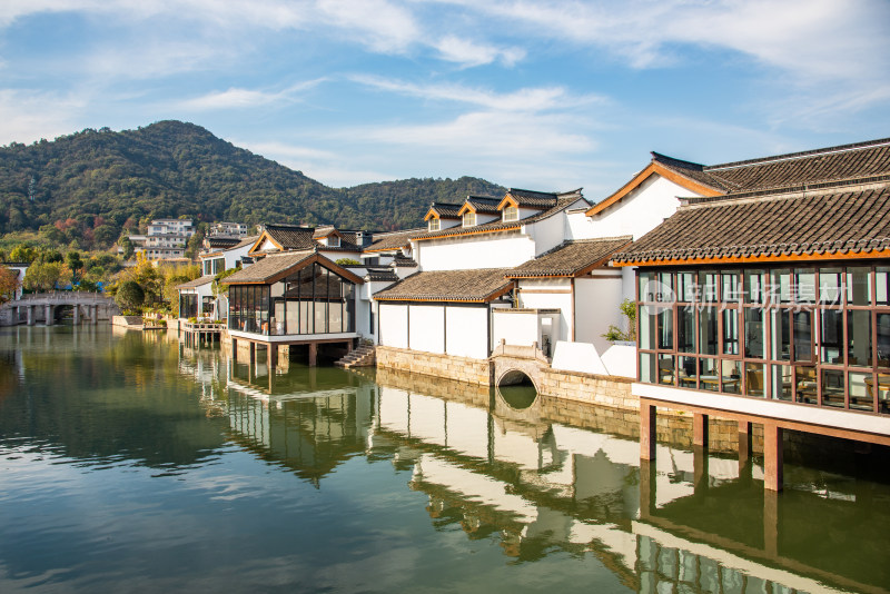 杭州湘湖越界文旅商业街区