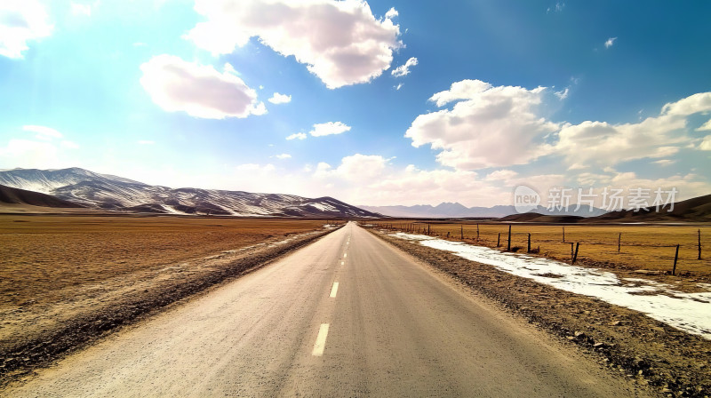 蓝天白云下通往远方的公路自然风景