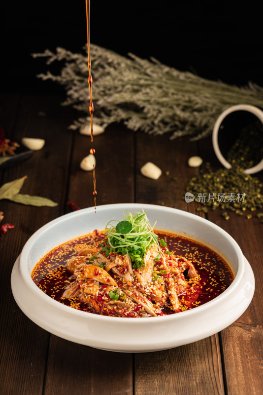 中餐美食一盘麻辣口水鸡